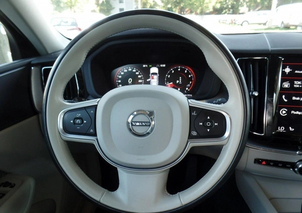 Volvo XC 60 cena 162600 przebieg: 71509, rok produkcji 2020 z Szlichtyngowa małe 277